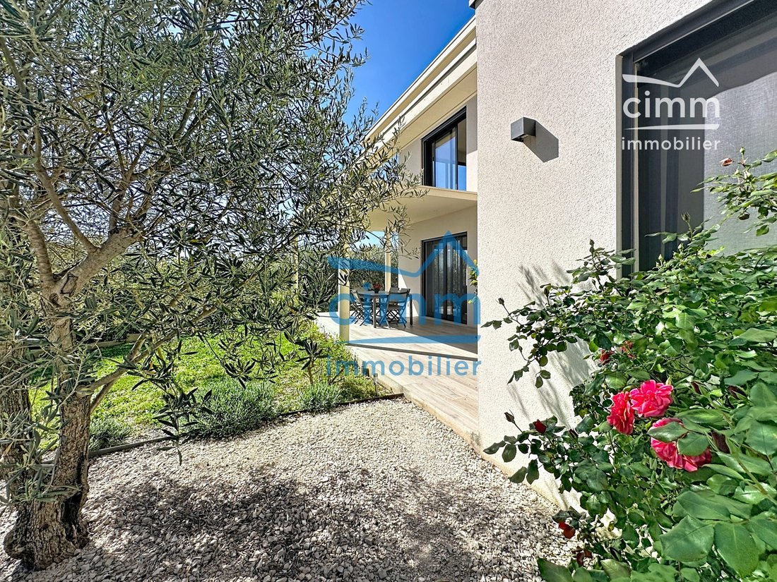 House in Beaumes-de-Venise, Provence-Alpes-Côte d'Azur, France 2 - 17724447