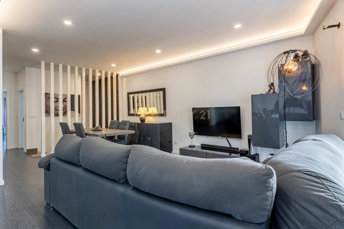 Apartment in Ramada e Canecas, Lisbon, Portugal 2 - 17708464