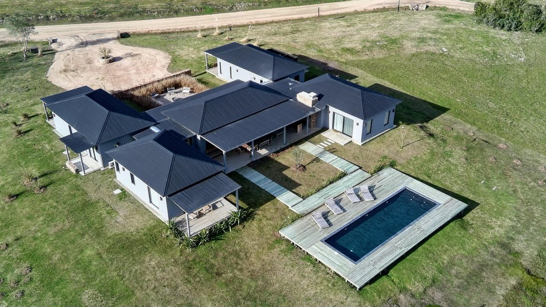 House in Fasano las Piedras, Maldonado Department, Uruguay 1 - 18499684