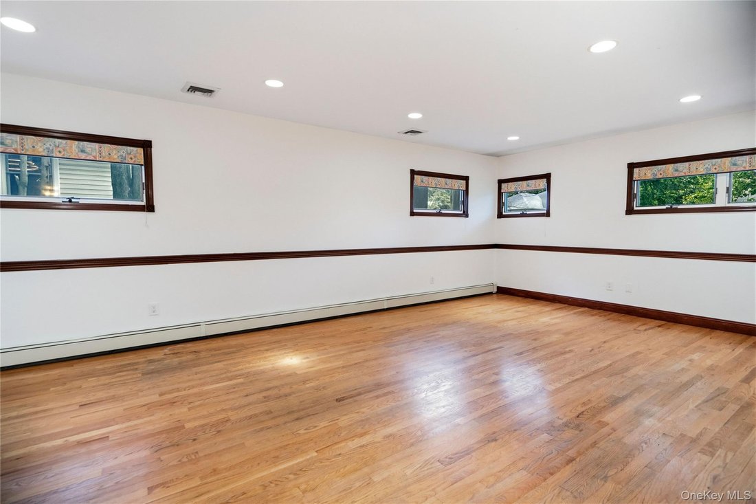 House in West Hempstead, New York, United States 5 - 18063822