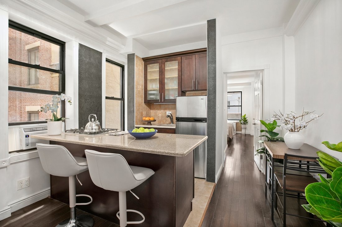 Co Op in New York, New York, United States 3 - 18503956