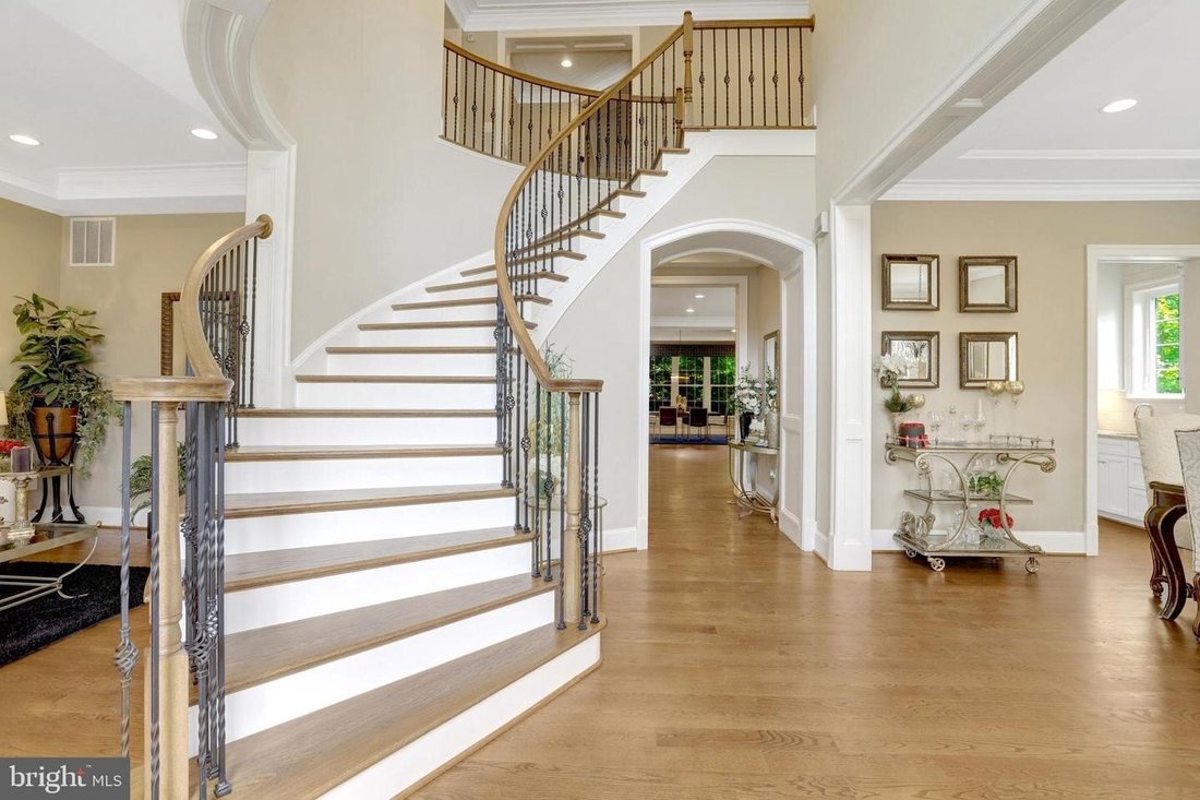 House in Pimmit Hills, Virginia, United States 4 - 18505259