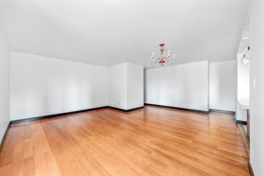 Co Op in New York, New York, United States 4 - 18504821