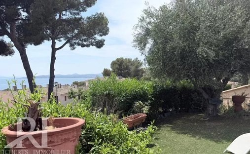 House in Le Dramont-Agay-Anthéor-Le Trayas, Saint-Raphaël, France 1