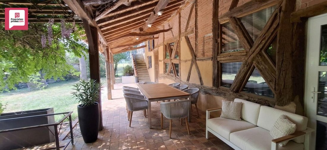 Villa in Saint-Andre-d'Huiriat, Auvergne-Rhône-Alpes, France 2 - 18504212