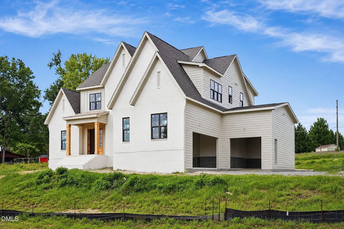 House in Fuquay-Varina, North Carolina, United States 2 - 18485945