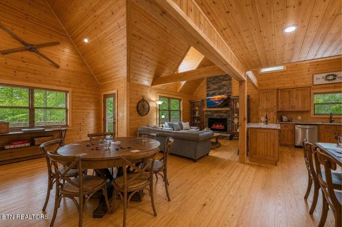 House in Gatlinburg, Tennessee, United States 4 - 18500094