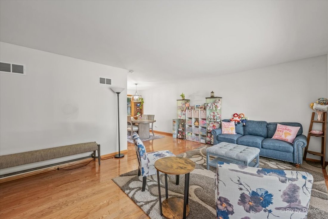 House in Bloomingdale, Illinois, United States 3 - 18499420