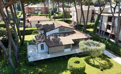 Villa a Camaiore, Toscana, Italia 1