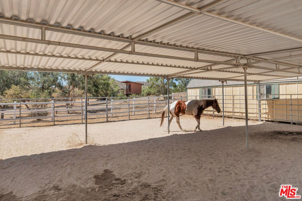 House in Santa Clarita, California, United States 4 - 18501958