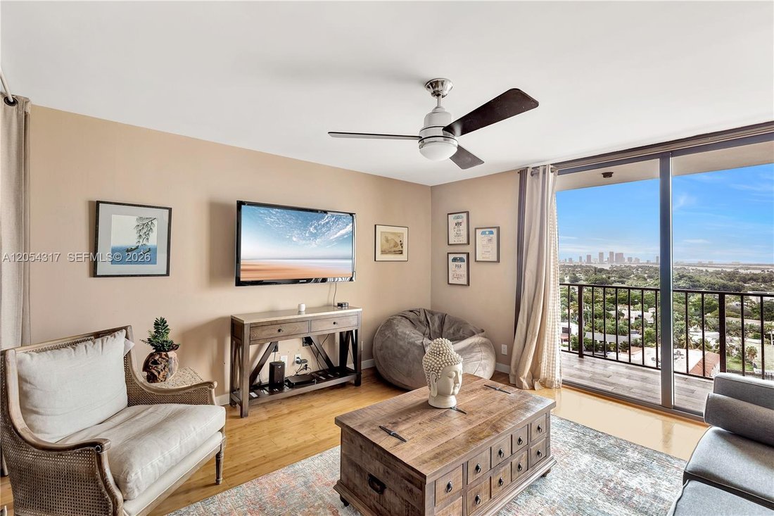 Condo in Miami Beach, Florida, United States 4 - 18503982