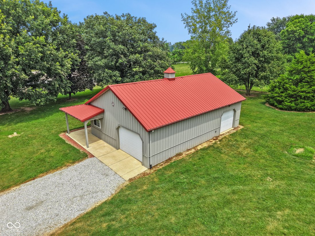 House in Greenwood, Indiana, United States 3 - 18499262