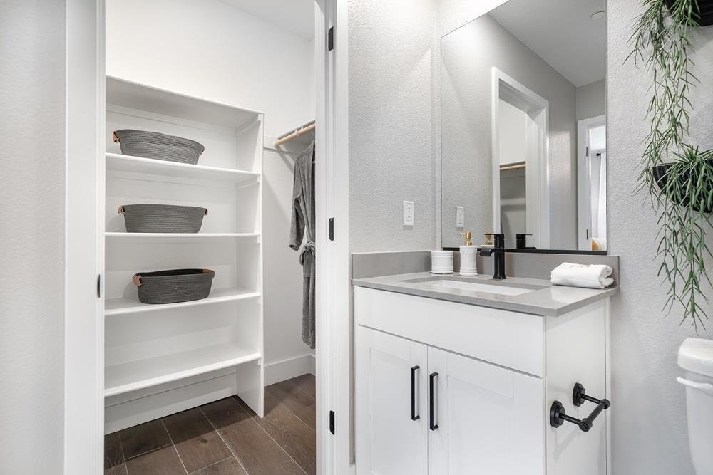 Condo in Mountain View, California, United States 5 - 18502071