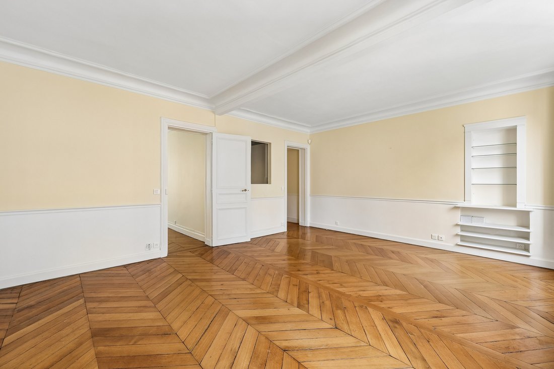 Apartment in Gros Caillou, Paris 7e Arrondissement, Paris 5 - 18500528