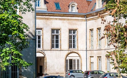 Apartment in Grangier, Dijon, France 1