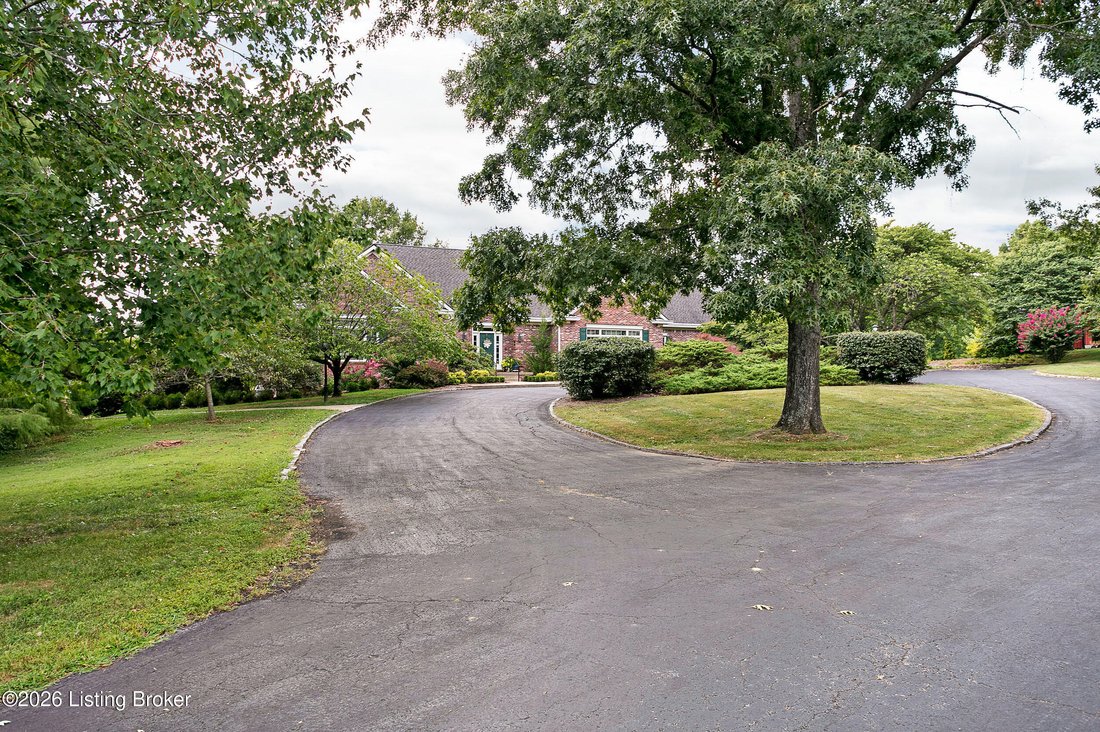 House in Springfield, Kentucky, United States 5 - 18501484