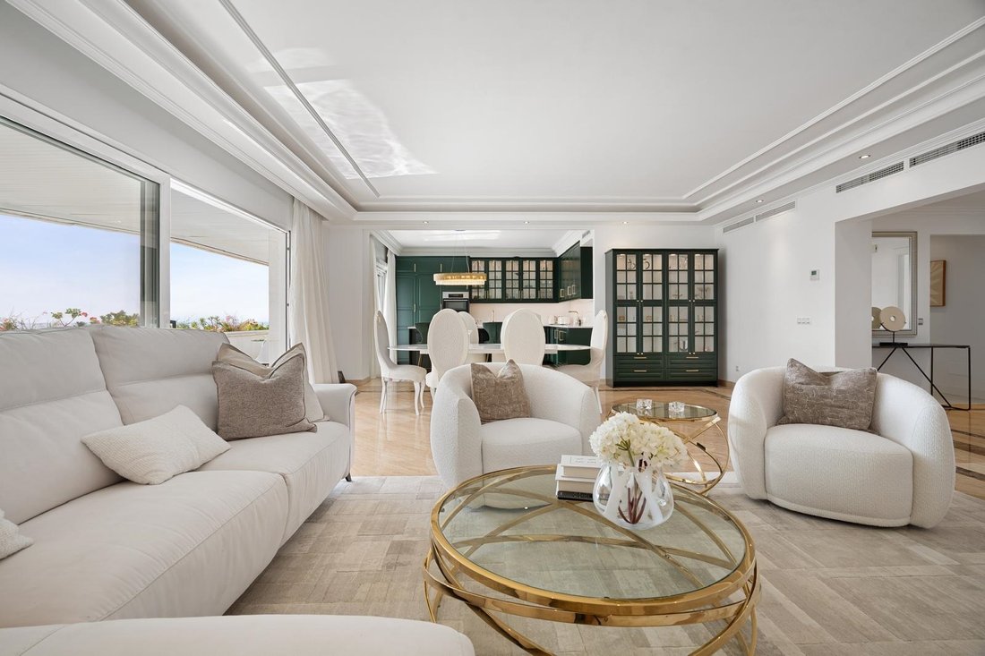 Apartment in Puerto Banus, Marbella, Spain 2 - 17008401