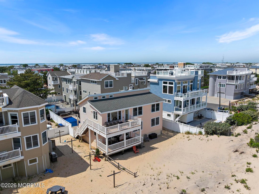 House in Ship Bottom, New Jersey, United States 2 - 18502283