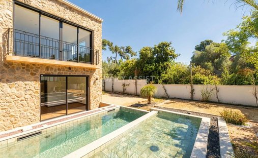 Villa in Saint-Cyr-sur-Mer, Provence-Alpes-Côte d'Azur, France 1