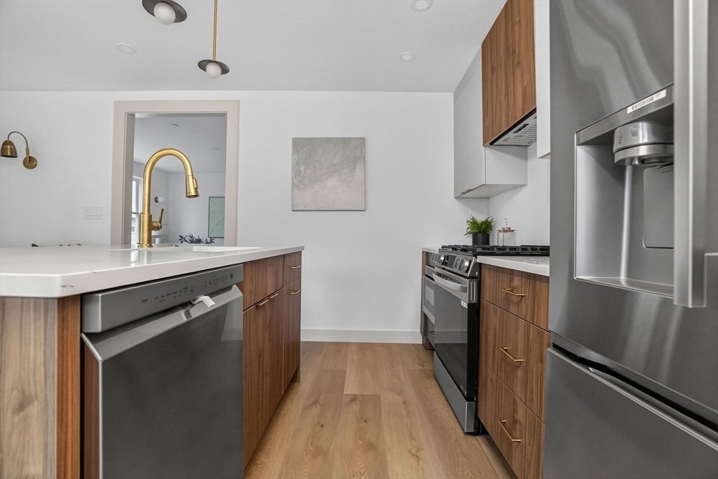 Condo in Somerville, Massachusetts, United States 3 - 18499767