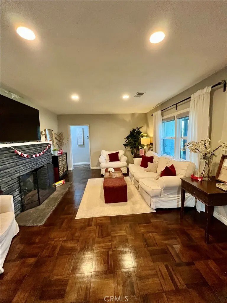 House in Claremont, California, United States 5 - 18499187