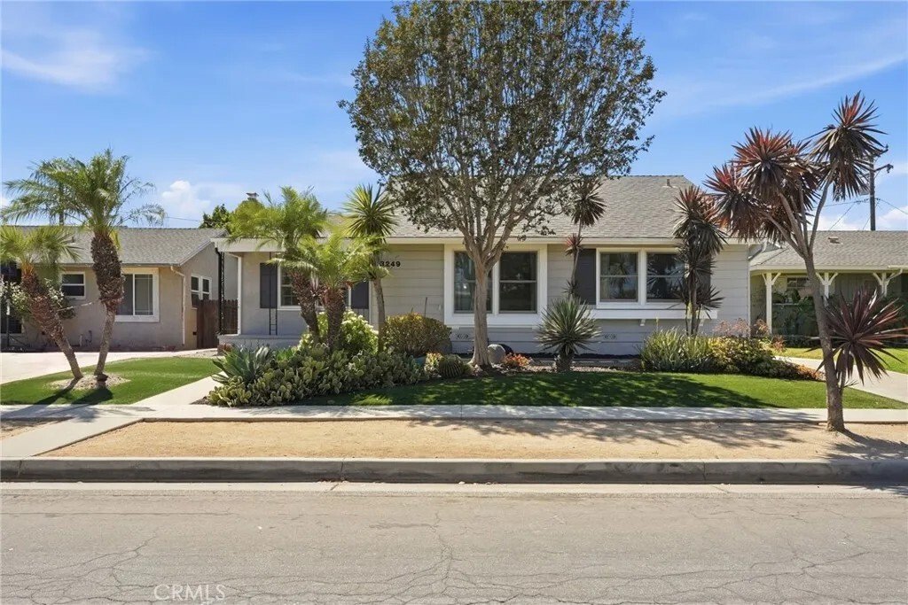House in Signal Hill, California, United States 2 - 18503037