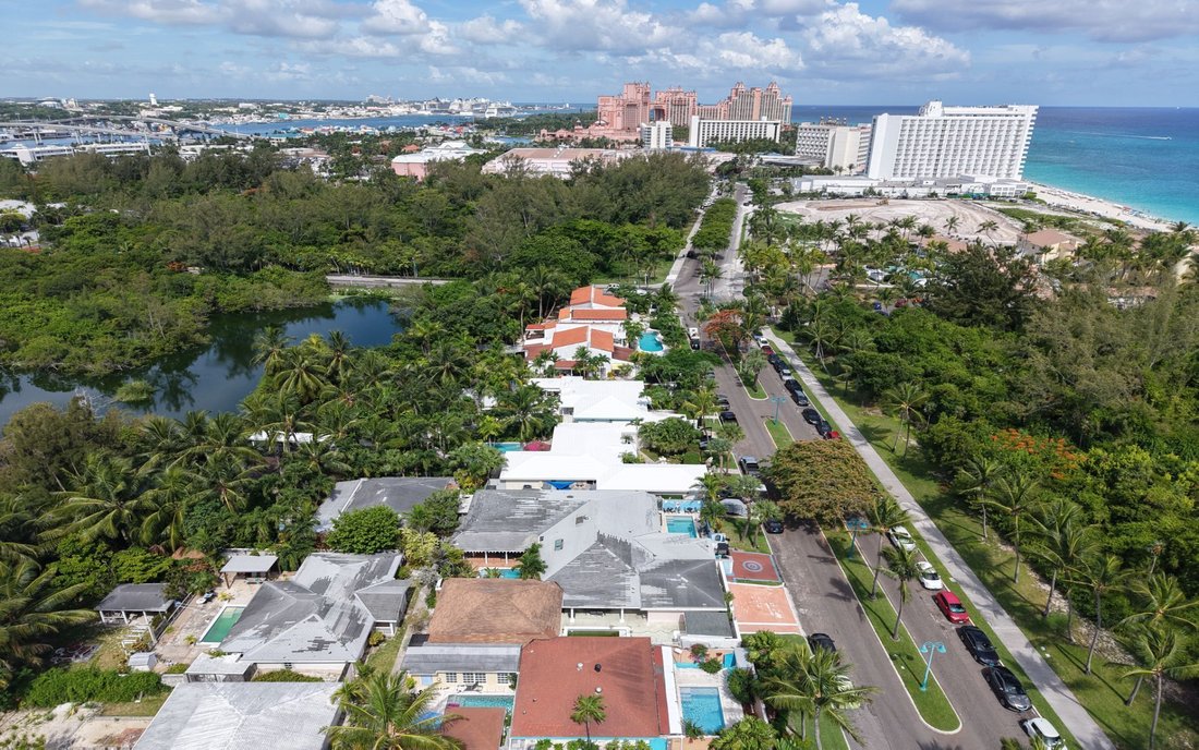 Apartment in Paradise Island, New Providence, The Bahamas 2 - 18502466