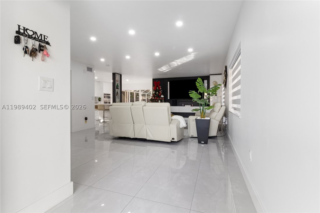 House in Miami, Florida, United States 4 - 17492646