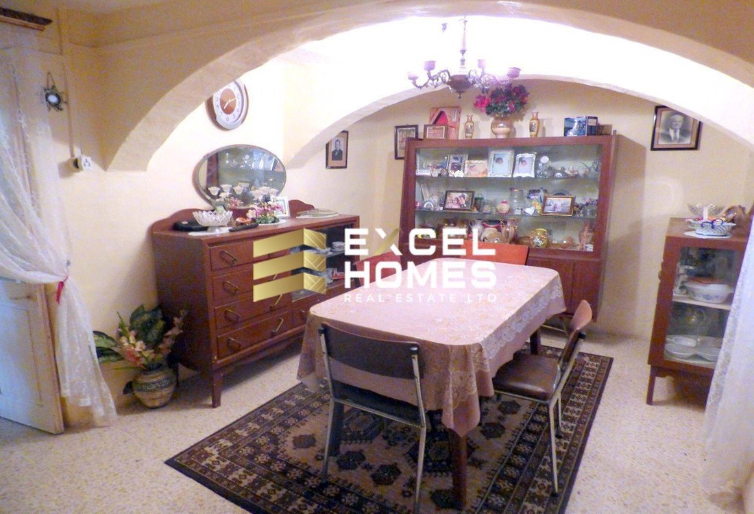 Townhouse in Ħal Għargħur, Malta 1 - 15839770