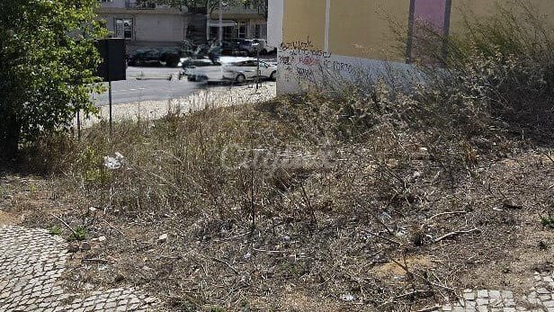 Land in Venteira, Lisbon, Portugal 2 - 18500959