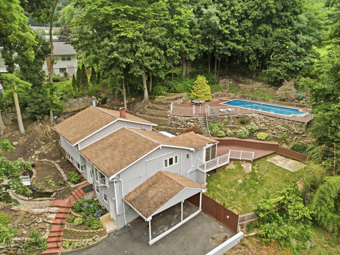 House in White Plains, New York, United States 3 - 18498808
