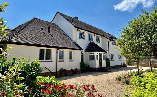 House in Milford on Sea, England 1
