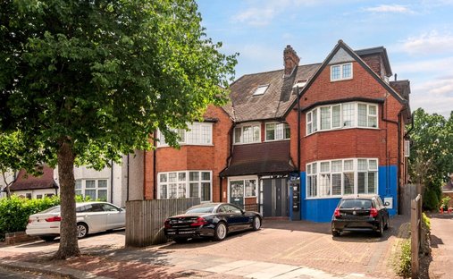 Apartment in Golders Green, Barnet, England 1