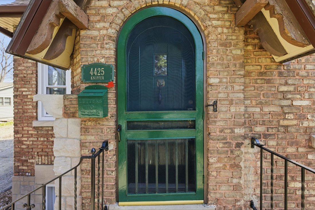 House in Downers Grove, Illinois, United States 3 - 18502765