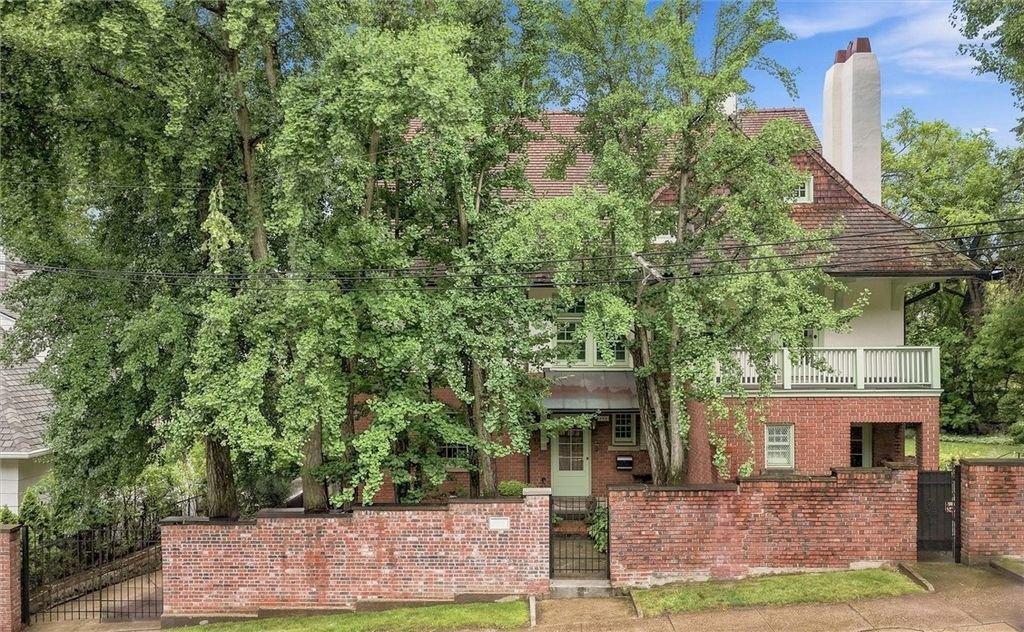 House in Pittsburgh, Pennsylvania, United States 1 - 17675592