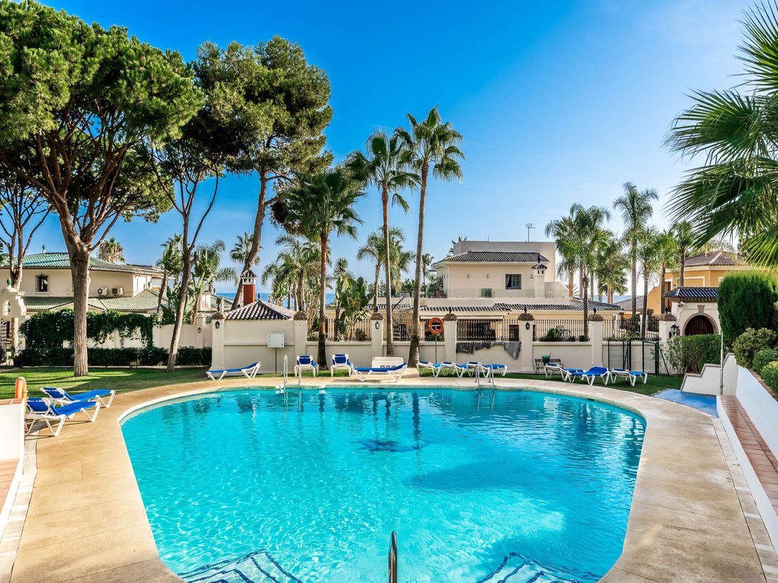 Apartment in Puerto Banus, Marbella, Spain 2 - 18503988