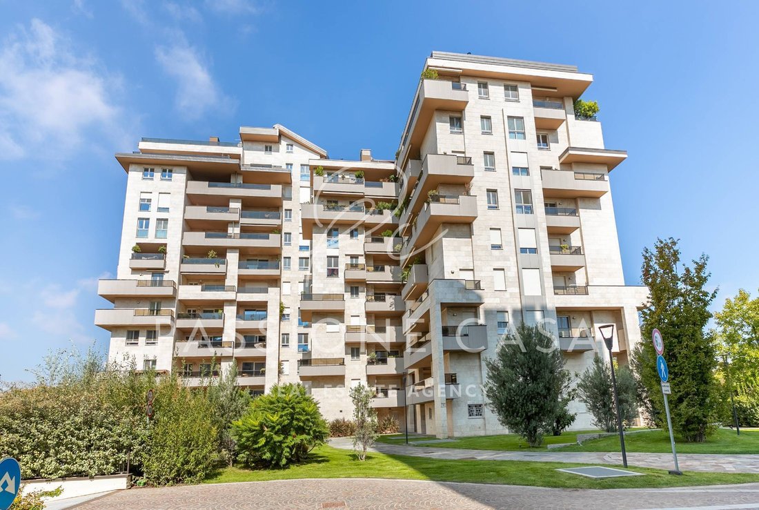 Apartment in Area Lavanderie-Redecesio, Milano San Felice, Lombardy 1 - 18504673