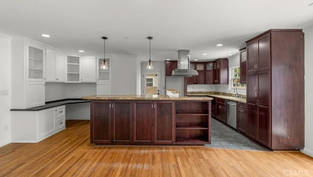 House in Signal Hill, California, United States 4 - 18503029