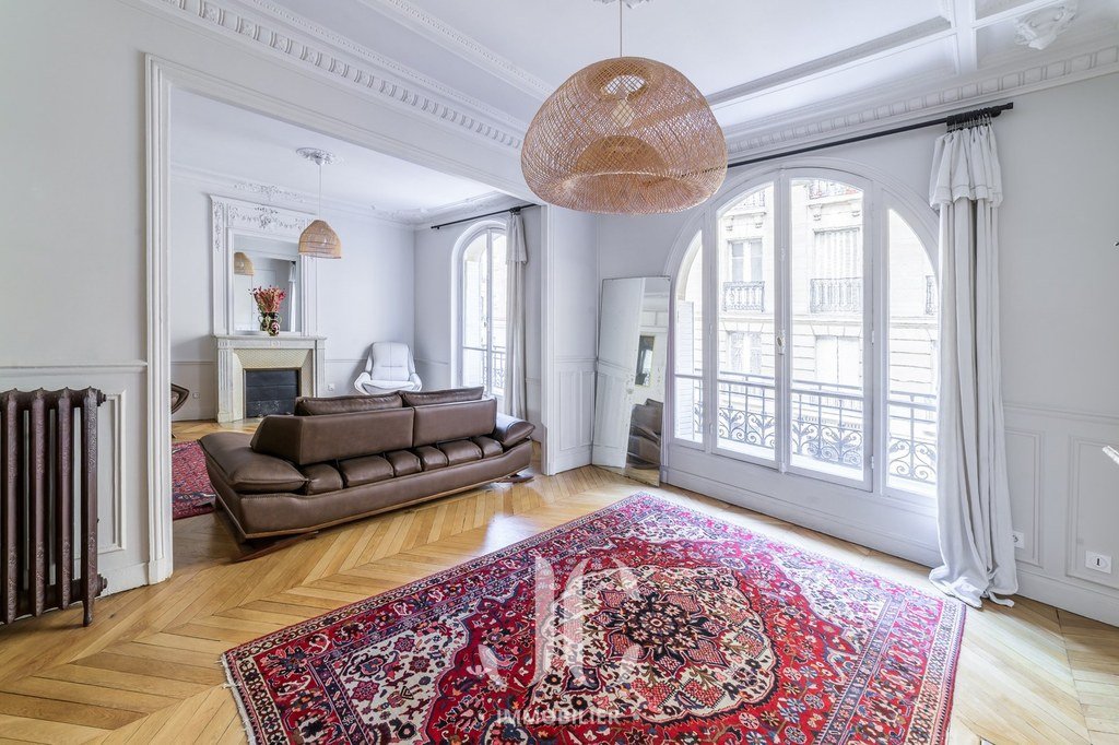 Apartment in Amiraux-Simplon-Poissonniers, Paris 18e Arrondissement, Paris 1 - 18503809