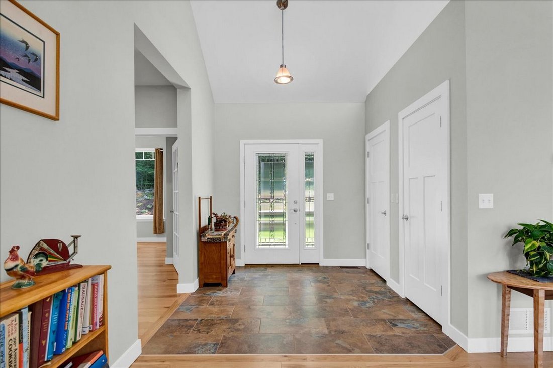 House in Saint Albans City, Vermont, United States 4 - 18498810