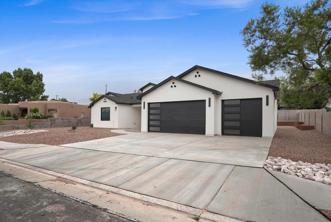 House in Albuquerque, New Mexico, United States 2 - 18502373