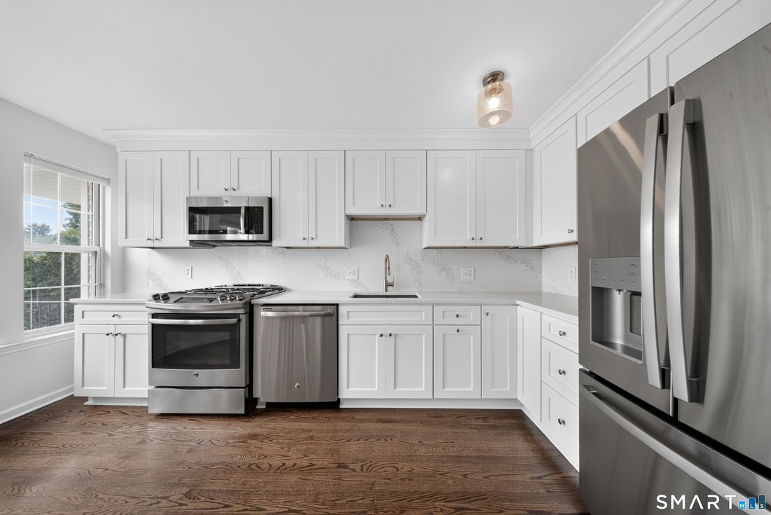 Condo in Stamford, Connecticut, United States 3 - 18500475