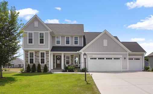 House in Pewaukee, Wisconsin, United States 1