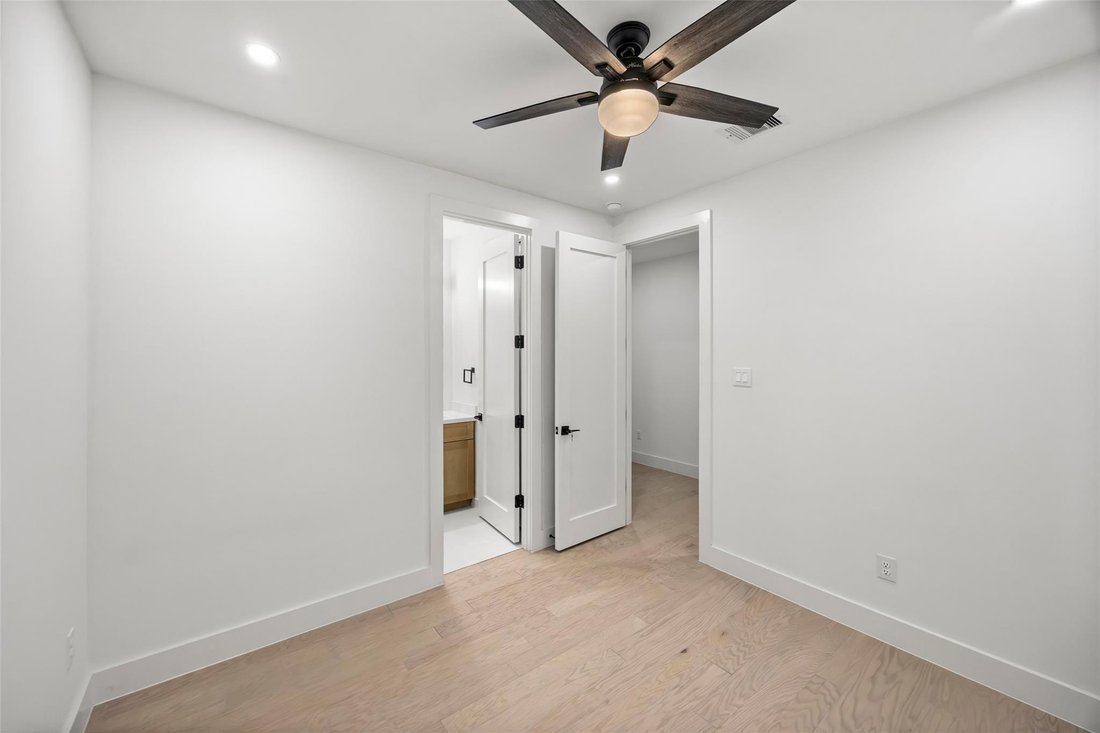House in Houston, Texas, United States 5 - 18503655