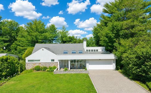 House in East Hills, New York, United States 1