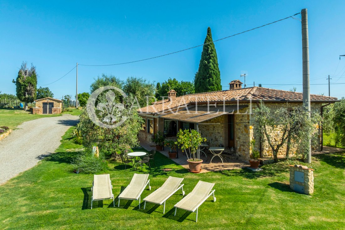 Country House in San Quirico d'Orcia, Tuscany, Italy 4 - 18502452