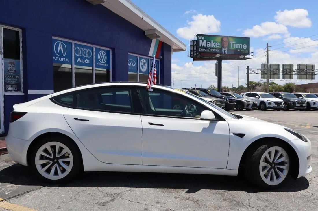 Sedan in Orlando, FL, United States 3 - 18504253
