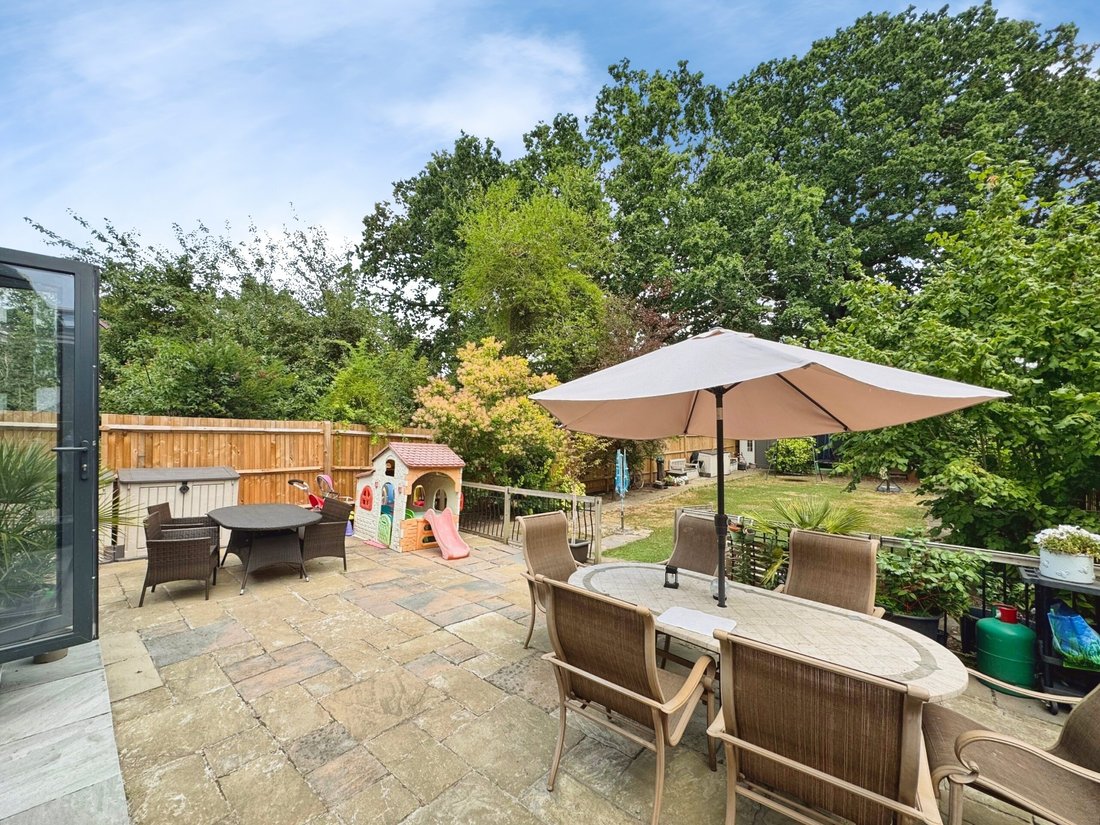 House in Canons Park, Harrow, England 1 - 16832572