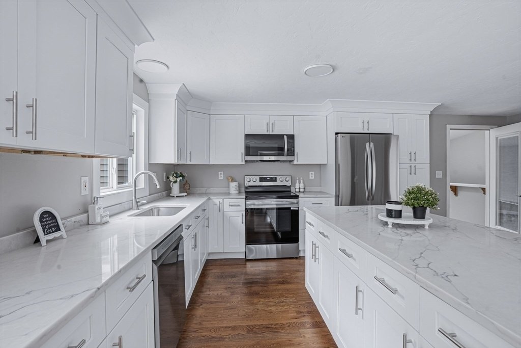 House in Dighton, Massachusetts, United States 2 - 18440922