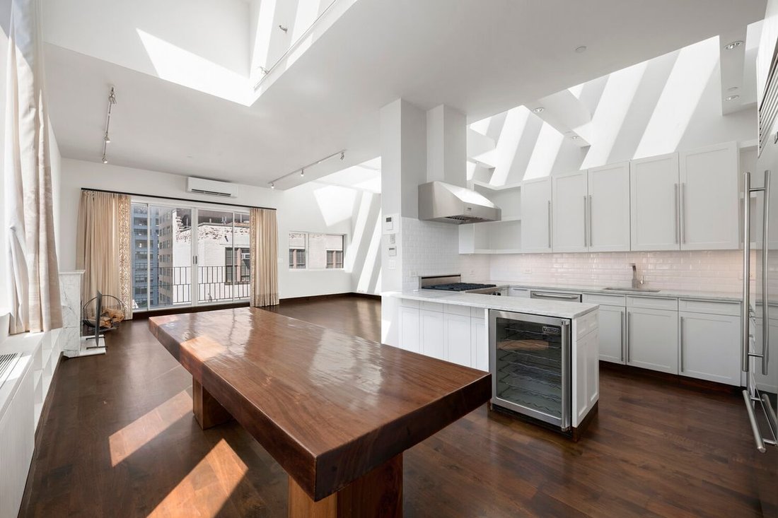 New York, New York, United States 2 - 17452824